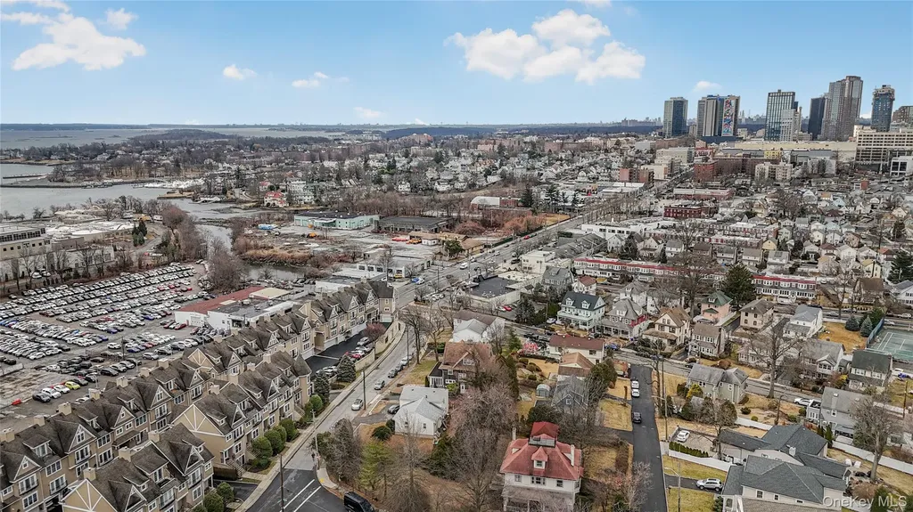 80 Old Boston Post Road New Rochelle NY 10801
