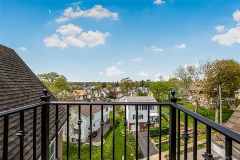 80 Old Boston Post Road New Rochelle NY 10801
