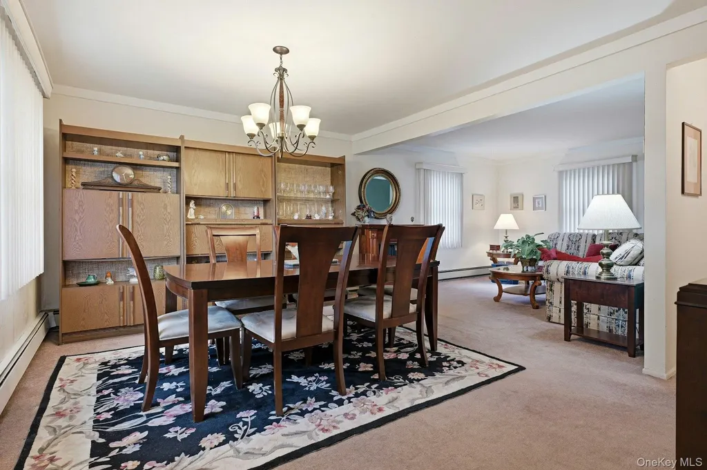 124 Saddle Lane Levittown NY 11756