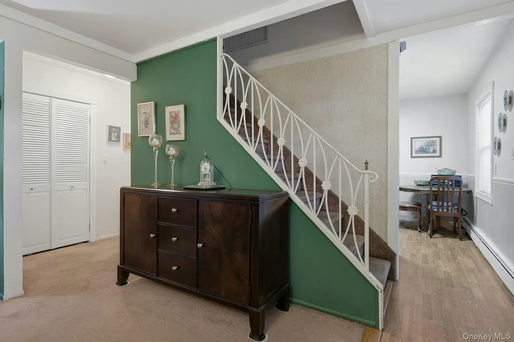 124 Saddle Lane Levittown NY 11756
