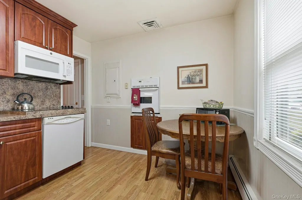 124 Saddle Lane Levittown NY 11756