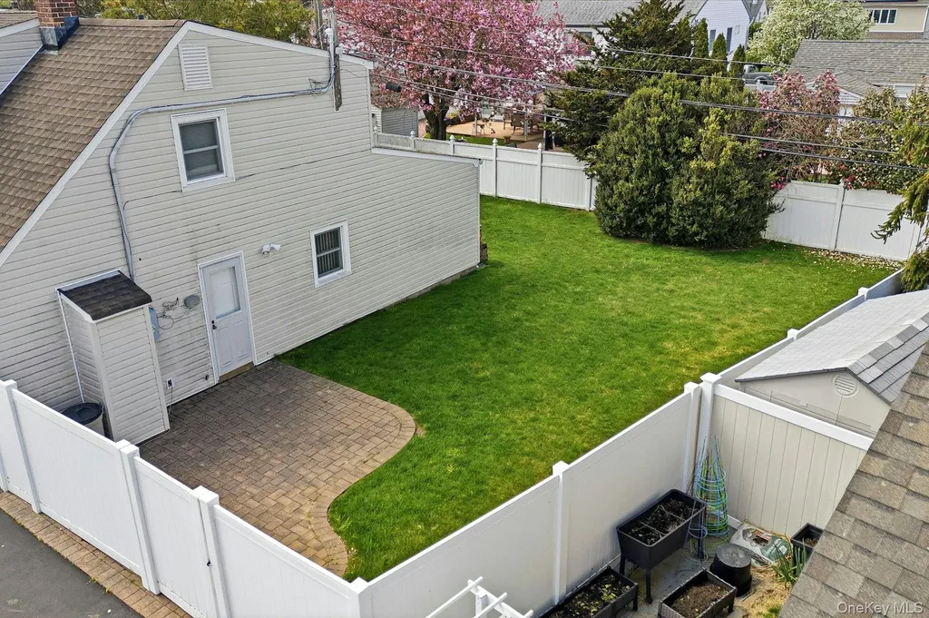 124 Saddle Lane Levittown NY 11756