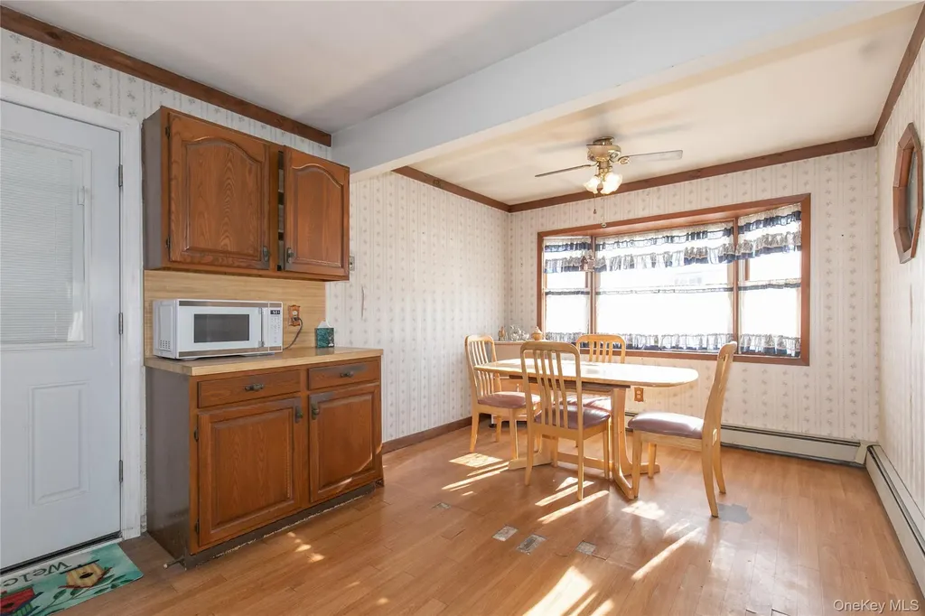 5 Crabtree Lane Levittown NY 11756