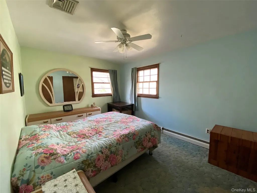 20 Oak Place Selden NY 11784