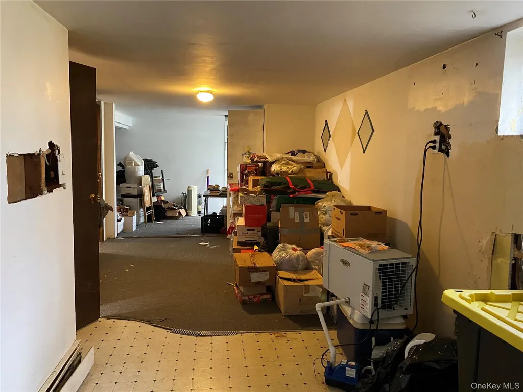 20 Oak Place Selden NY 11784