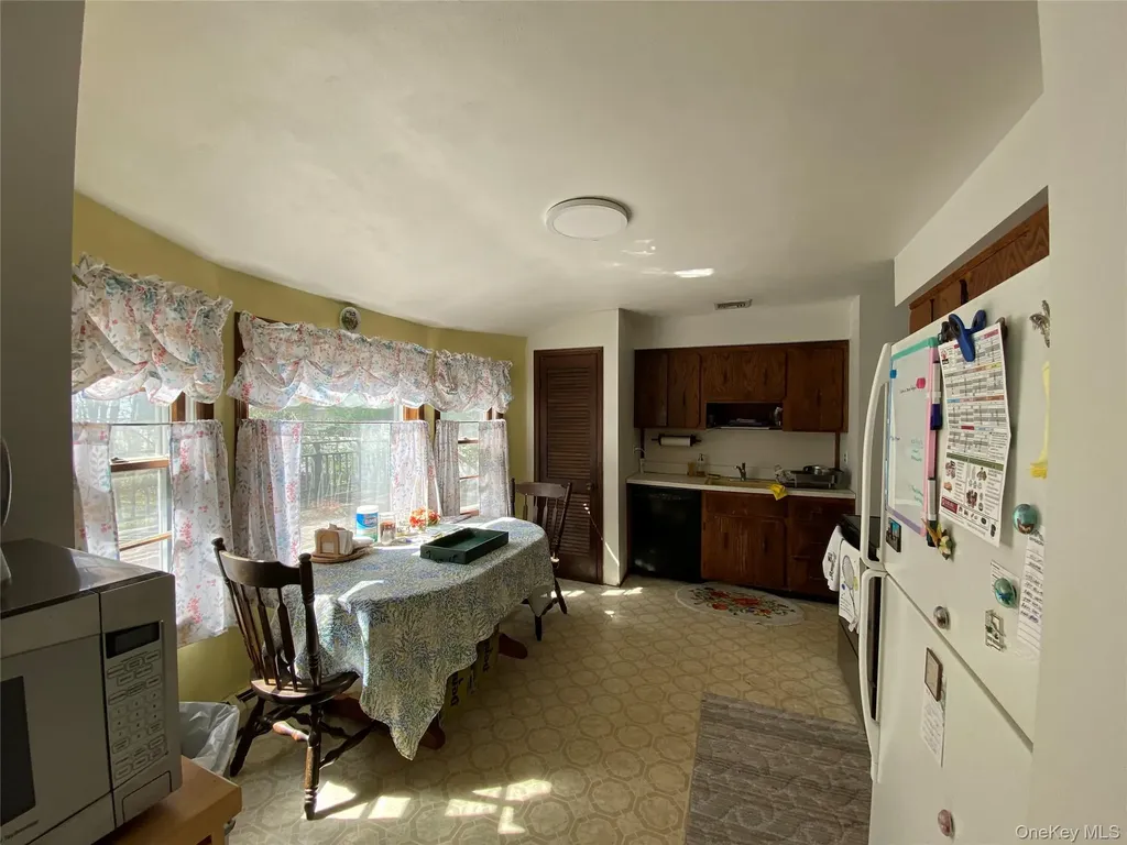 20 Oak Place Selden NY 11784