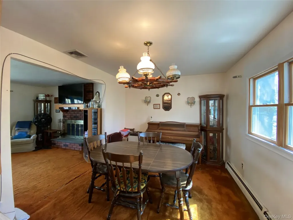 20 Oak Place Selden NY 11784