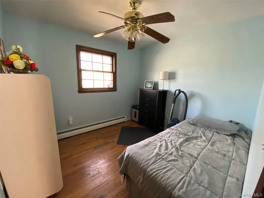 20 Oak Place Selden NY 11784
