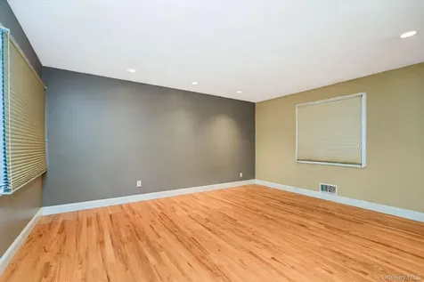 18 Emerson Avenue Staten Island NY 10301
