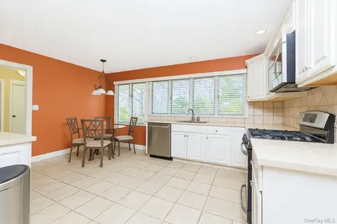 18 Emerson Avenue Staten Island NY 10301