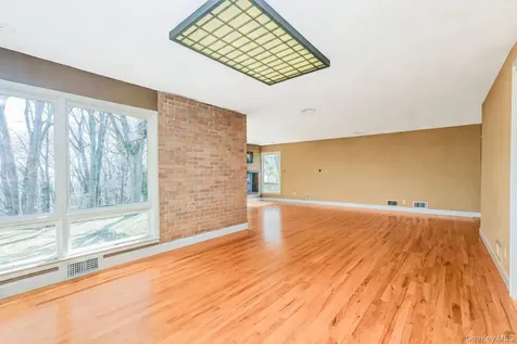 18 Emerson Avenue Staten Island NY 10301