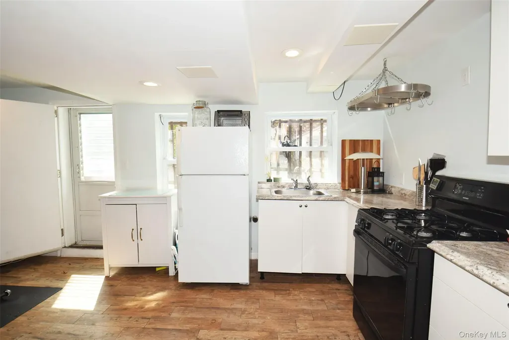 10548 65th Road Forest Hills NY 11375