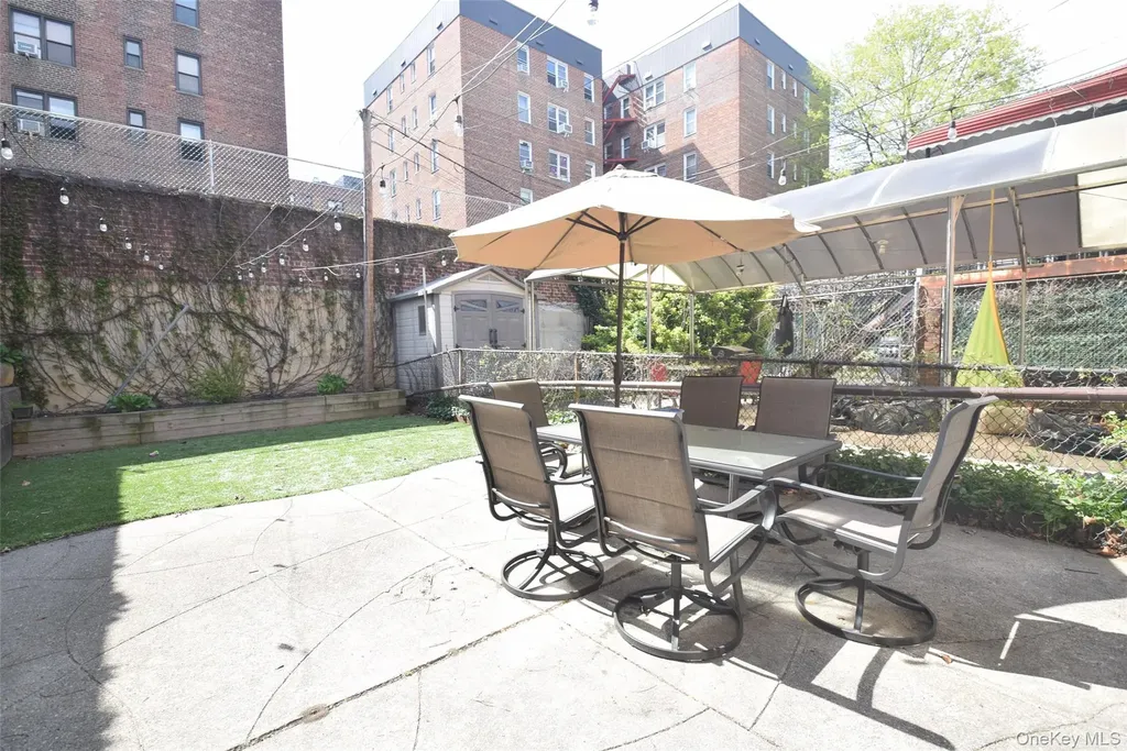 10548 65th Road Forest Hills NY 11375