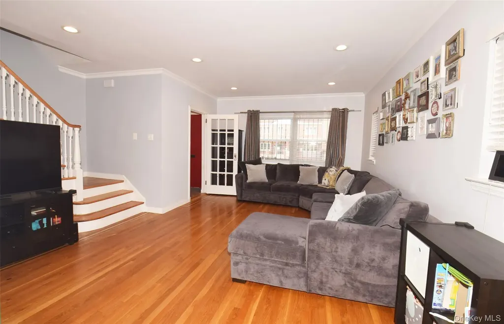 10548 65th Road Forest Hills NY 11375