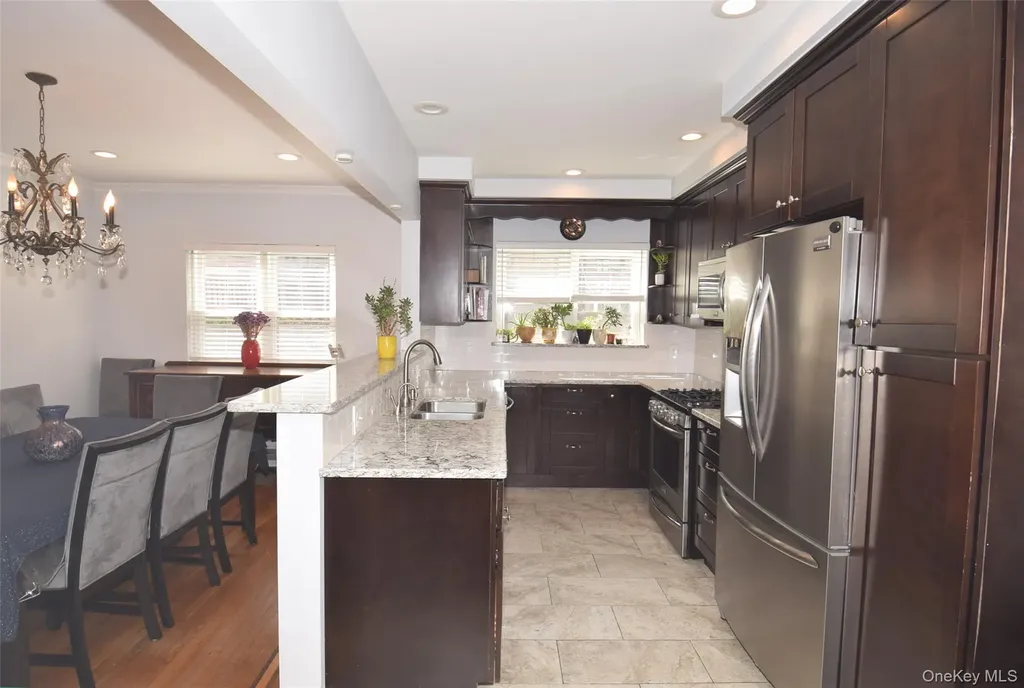 10548 65th Road Forest Hills NY 11375