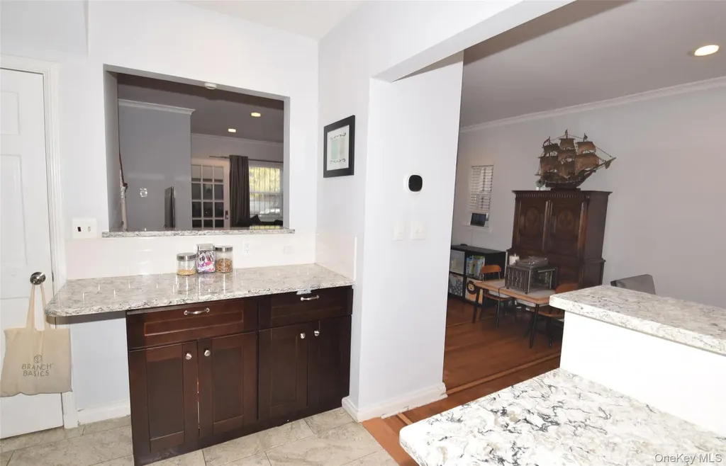 10548 65th Road Forest Hills NY 11375