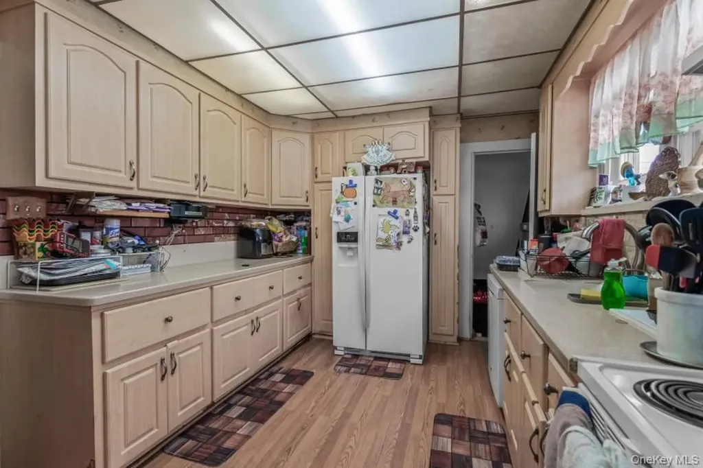 20 Nassau Boulevard Malverne NY 11565
