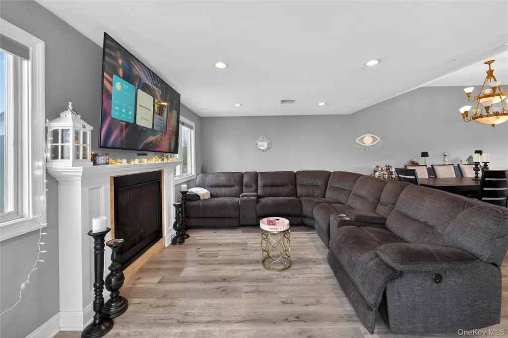 2794 Covered Bridge Road Merrick NY 11566