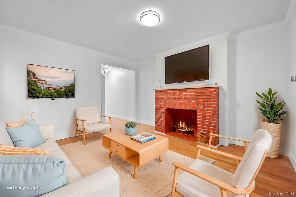 20 Overhill Place Yonkers NY 11104