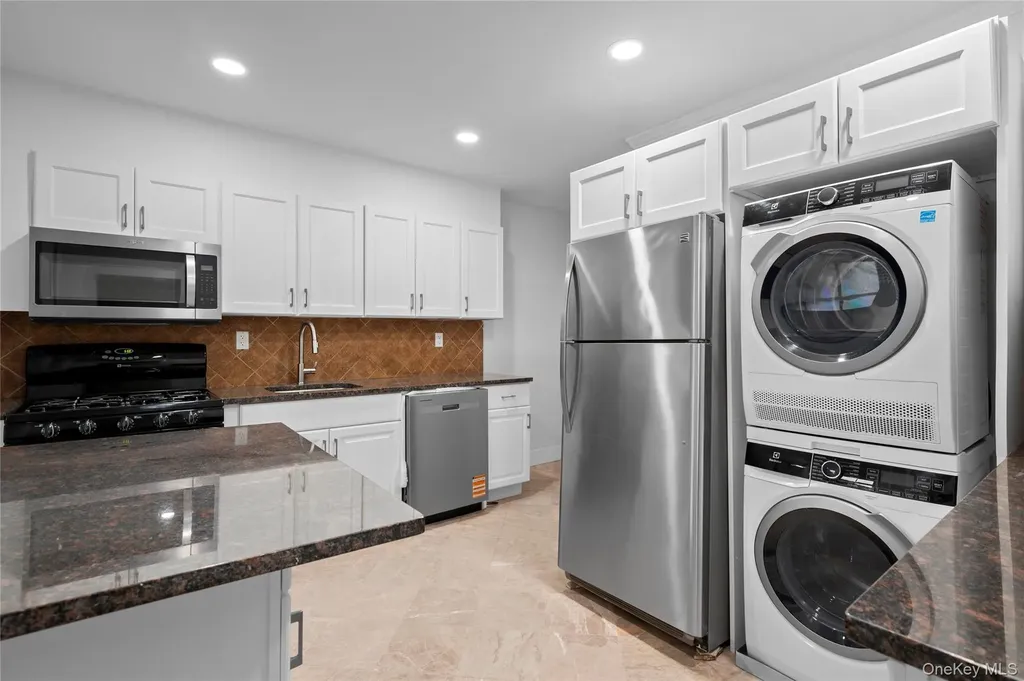 20 Overhill Place Yonkers NY 11104
