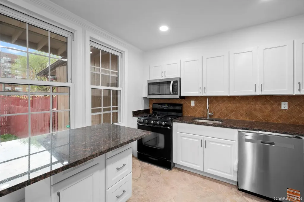 20 Overhill Place Yonkers NY 11104