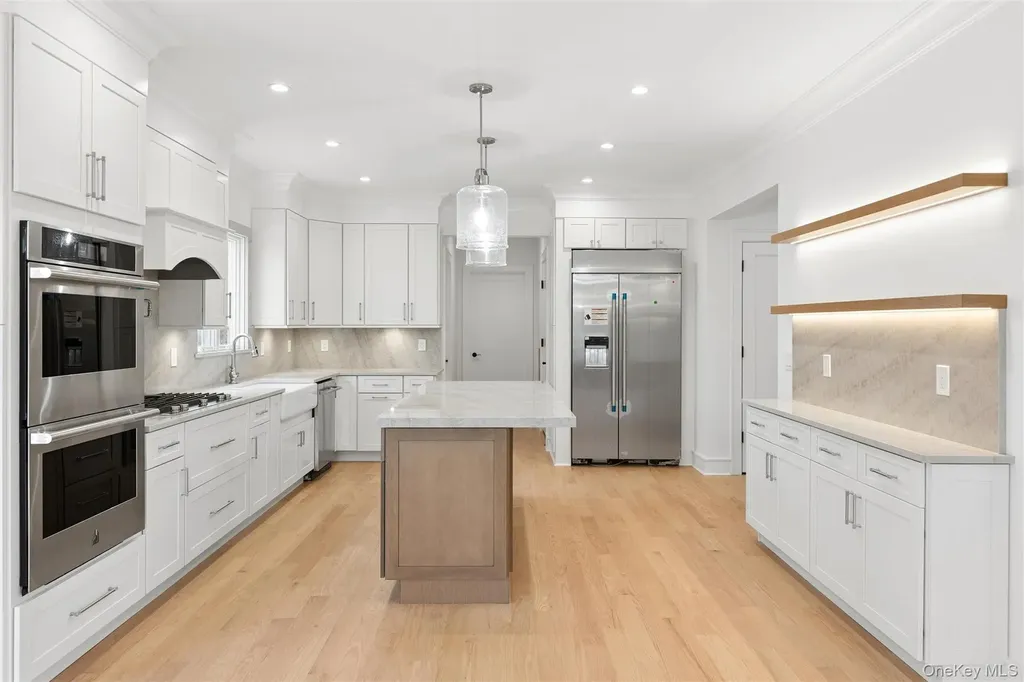 17 Cedar Lane East Patchogue NY 11772