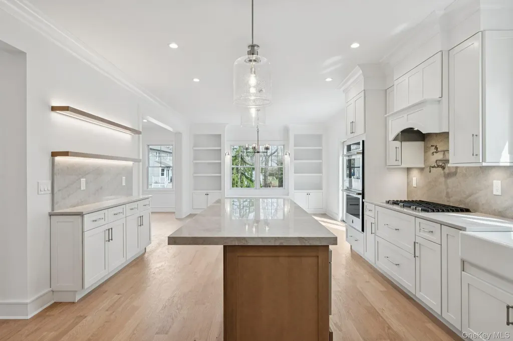 17 Cedar Lane East Patchogue NY 11772