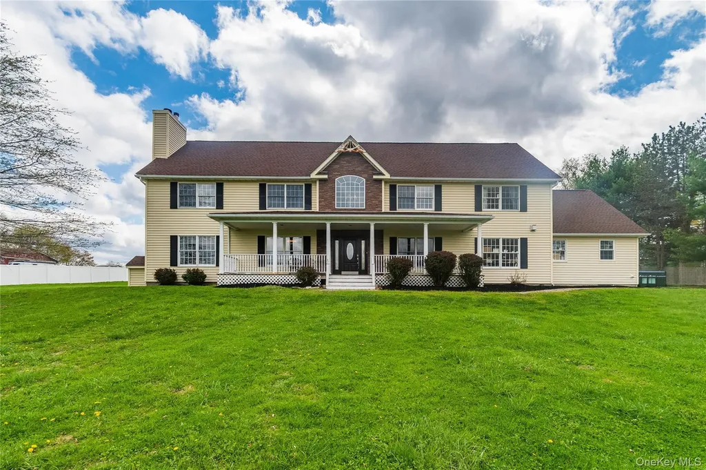 107 Dunthorne Drive Bloomingburg NY 12721