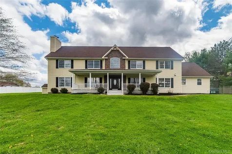 107 Dunthorne Drive Bloomingburg NY 12721