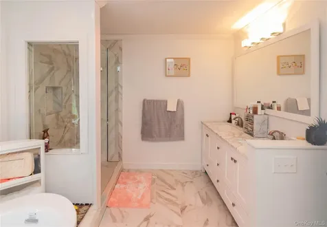 107 Dunthorne Drive Bloomingburg NY 12721