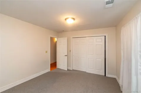 107 Dunthorne Drive Bloomingburg NY 12721