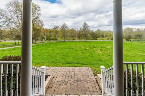 107 Dunthorne Drive Bloomingburg NY 12721