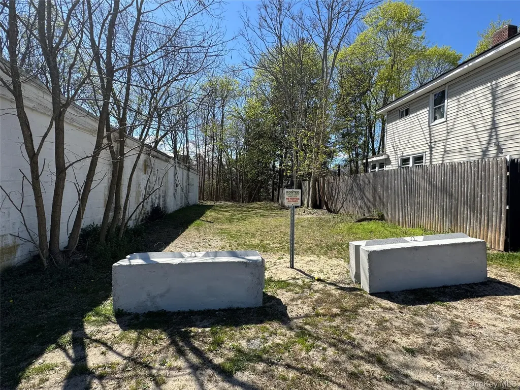 849-853 W Main Street Riverhead NY 11901