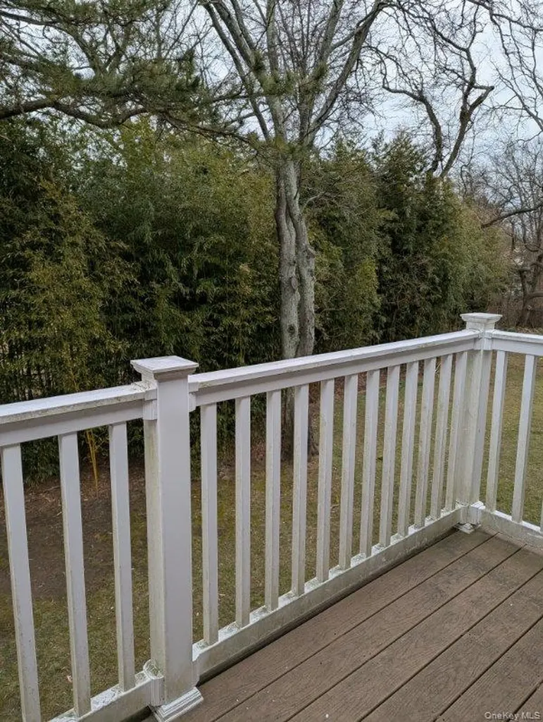 1 Hemlock Drive Bay Shore NY 11706