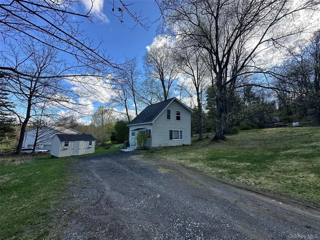11 Upper Hillman Road Warwick NY 10990
