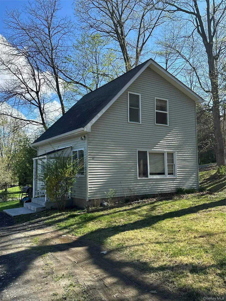 11 Upper Hillman Road Warwick NY 10990
