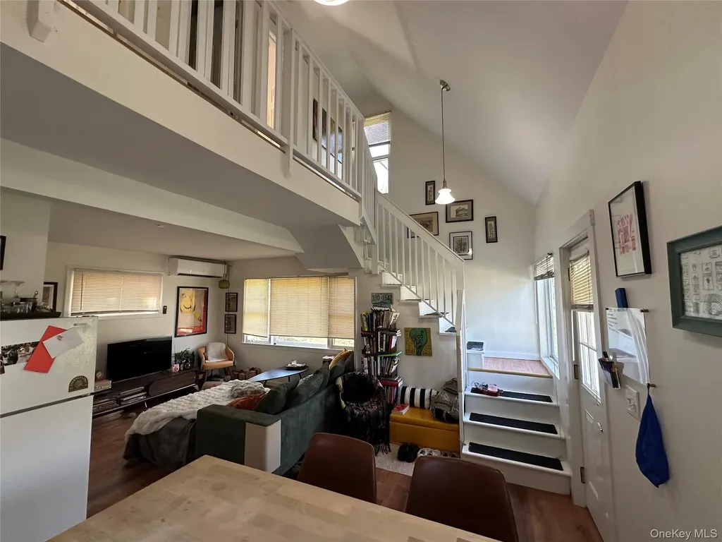 11 Upper Hillman Road Warwick NY 10990