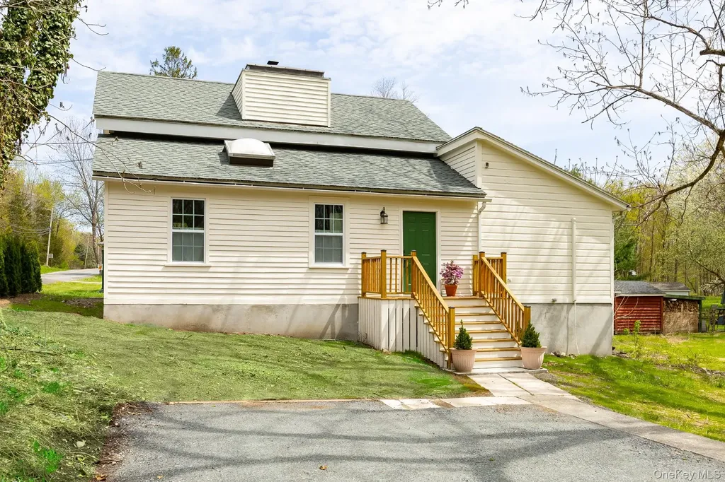 692 County Route 2 Elizaville NY 12571