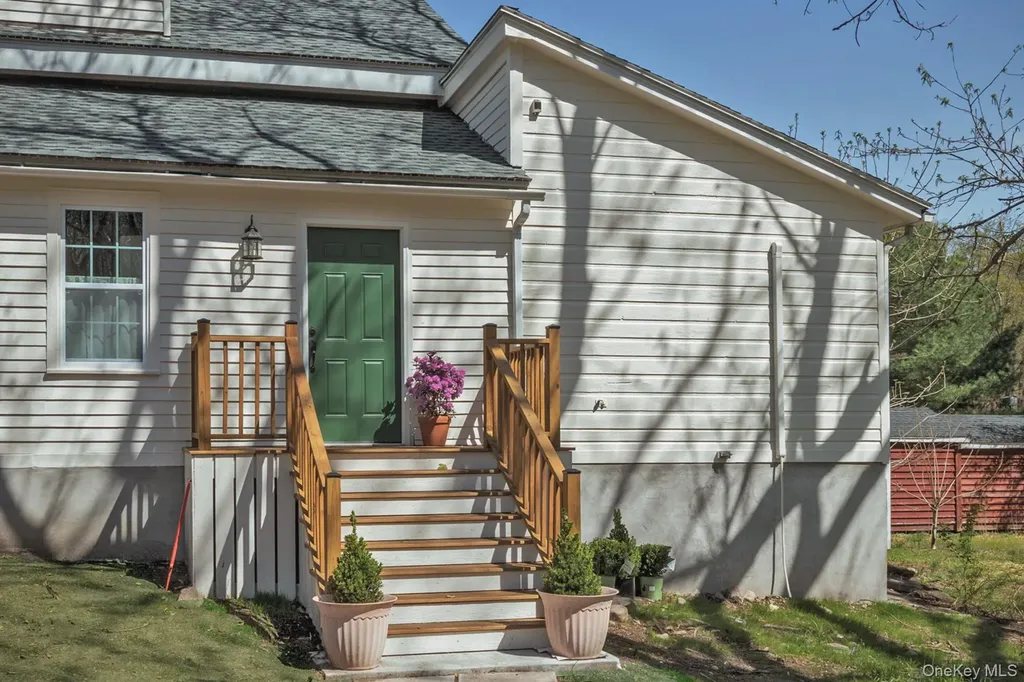 692 County Route 2 Elizaville NY 12571