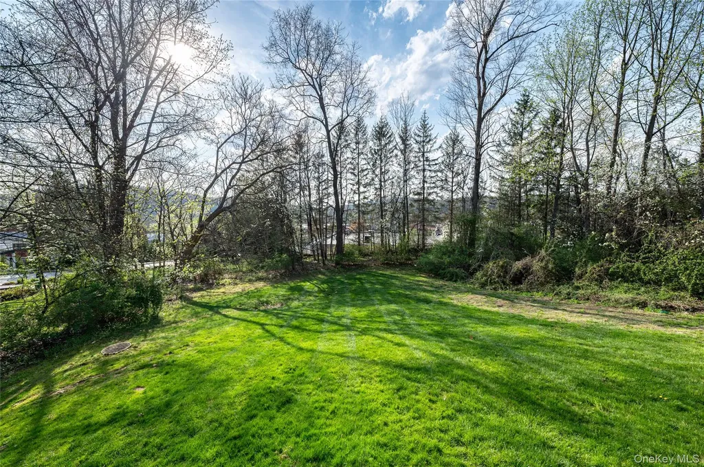 33 Foxwood Circle Mount Kisco NY 10549