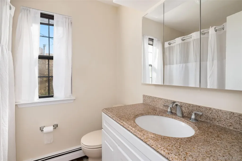 33 Foxwood Circle Mount Kisco NY 10549