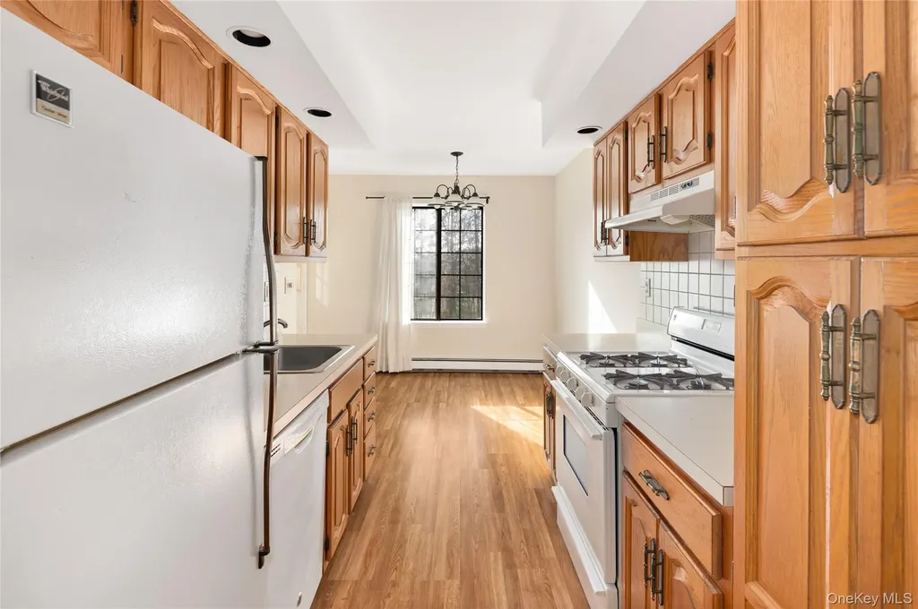 33 Foxwood Circle Mount Kisco NY 10549