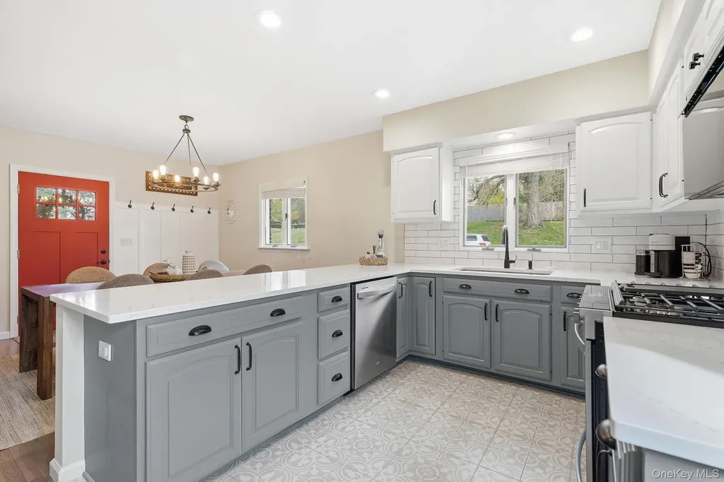 47 Valley View Terrace Mount Kisco NY 10549