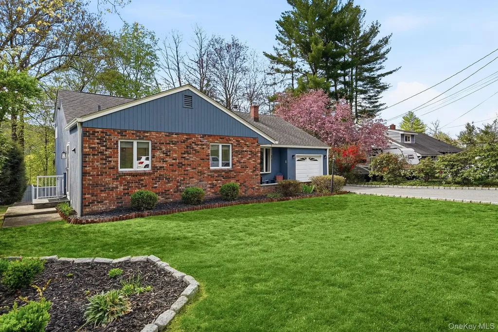 47 Valley View Terrace Mount Kisco NY 10549