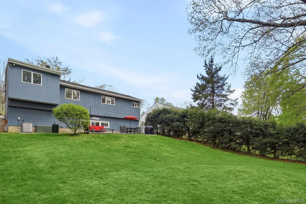 47 Valley View Terrace Mount Kisco NY 10549