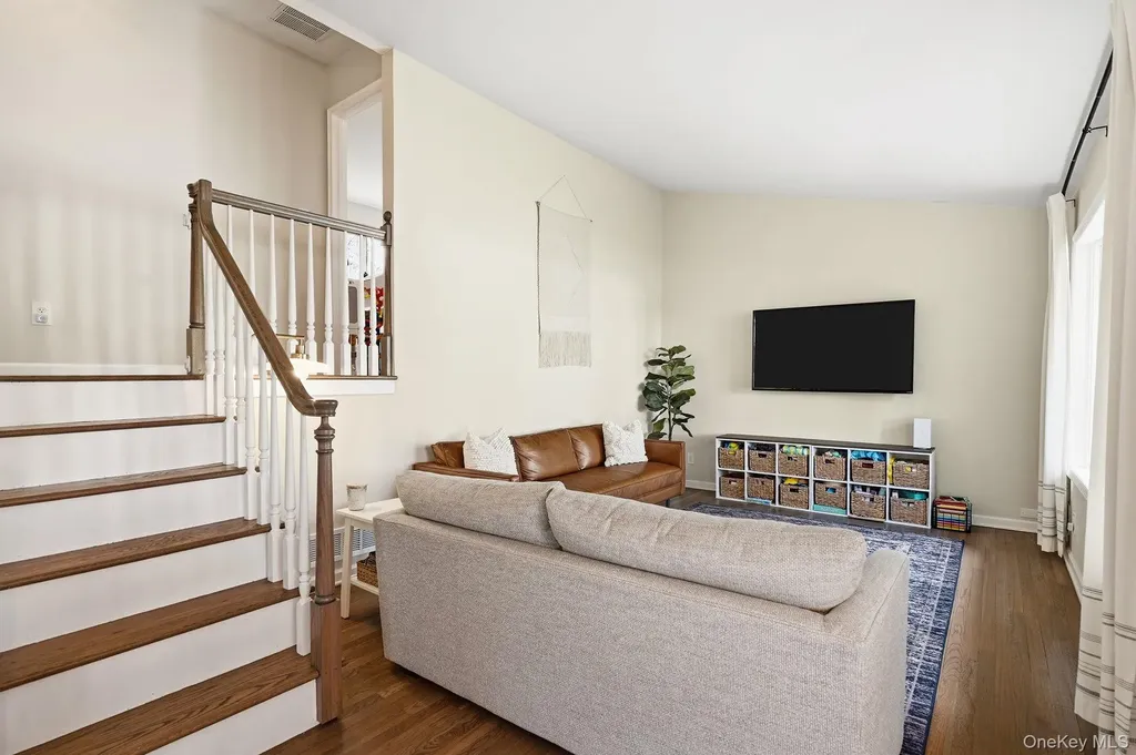47 Valley View Terrace Mount Kisco NY 10549