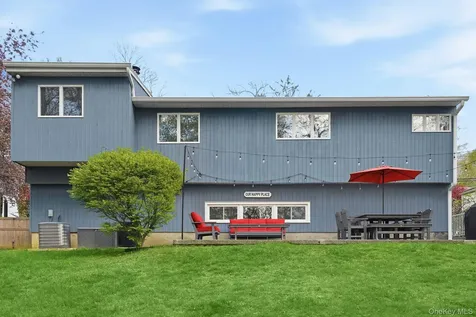 47 Valley View Terrace Mount Kisco NY 10549