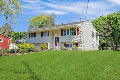 21 Kreuz Drive West Nyack NY 10994