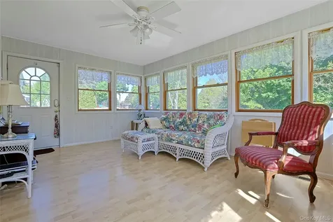 21 Kreuz Drive West Nyack NY 10994