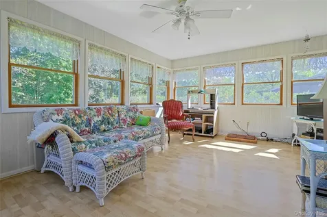 21 Kreuz Drive West Nyack NY 10994